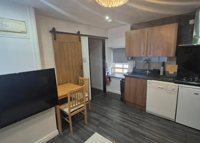 Town Centre Maisonette