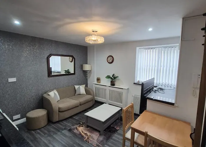 Town Centre Maisonette